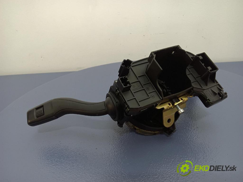 Audi A4 2004 prepínač Komplex: 8E0953541C