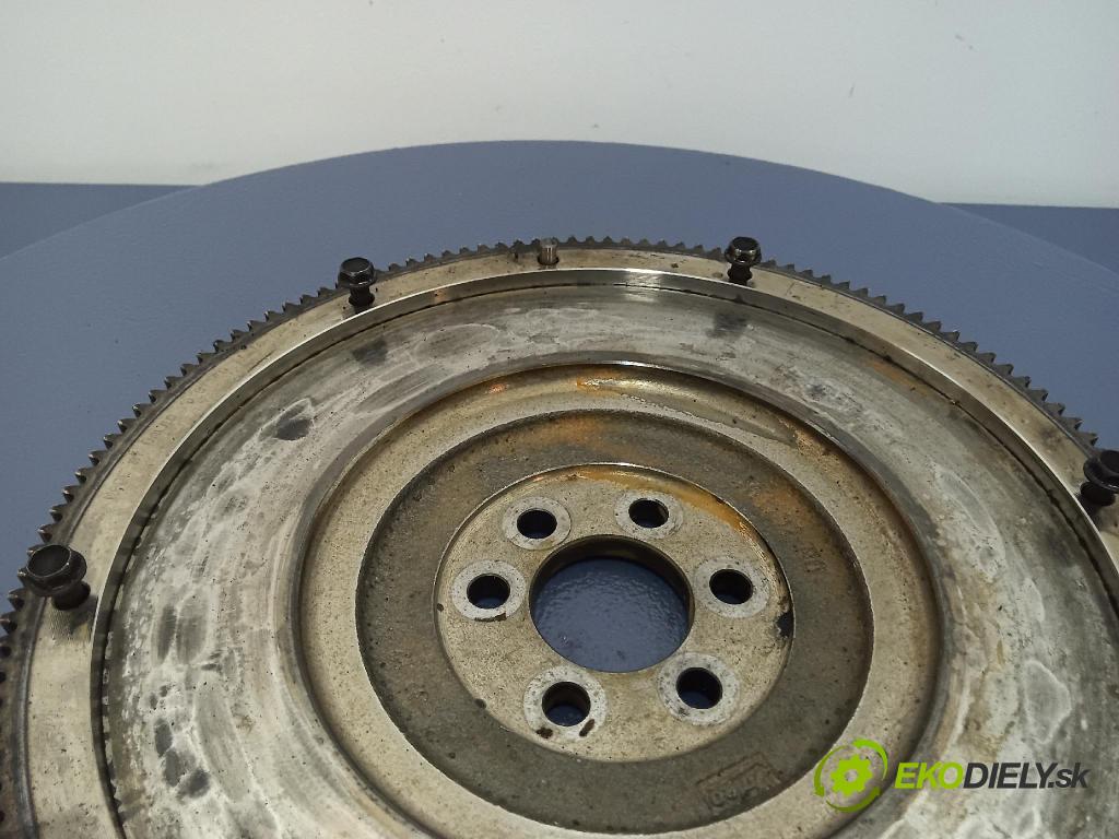 Volkswagen Golf 2002 koleso Hojdačka: 701815F0
