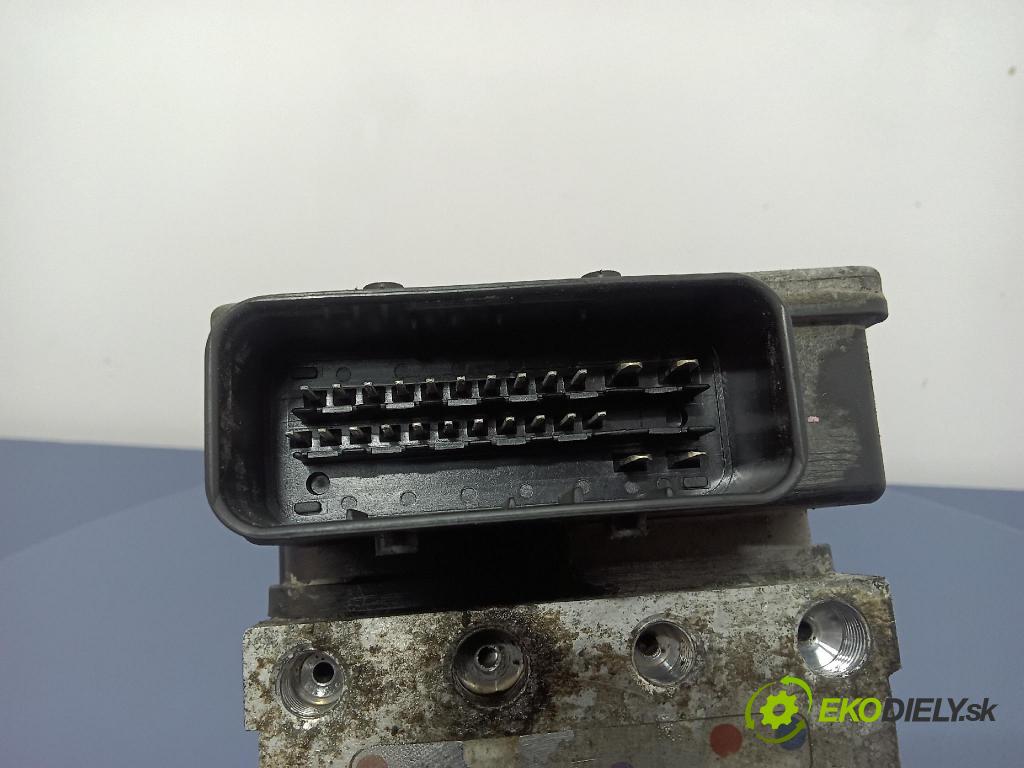 Renault Trafic 2004 čerpadlo ABS x 8200184211