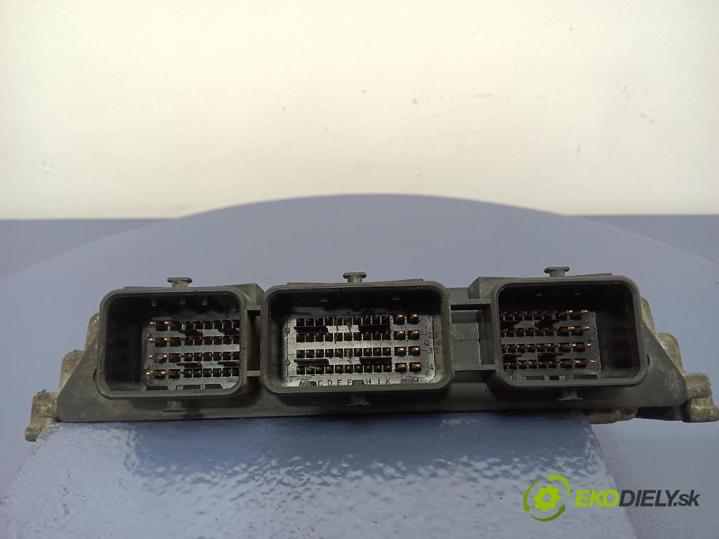 Renault Trafic 2004 riadiaca jednotka Motor: 0281011530