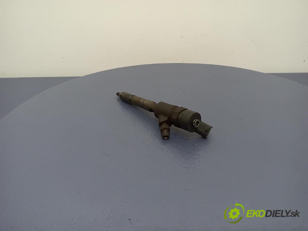 Toyota Yaris 2004 vstrek 23670-0N020