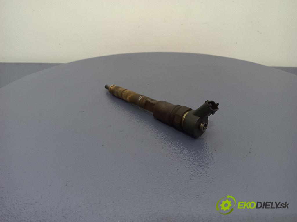 Toyota Yaris 2004 vstrek 23670-0N020