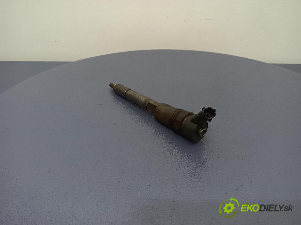 Toyota Yaris 2004 vstrek 23670-0N020
