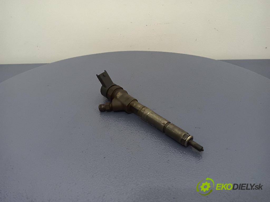 Toyota Yaris 2004 vstrek 23670-0N020