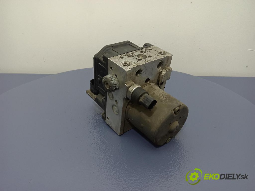Audi A6 2003 čerpadlo ABS x 4B0614517G