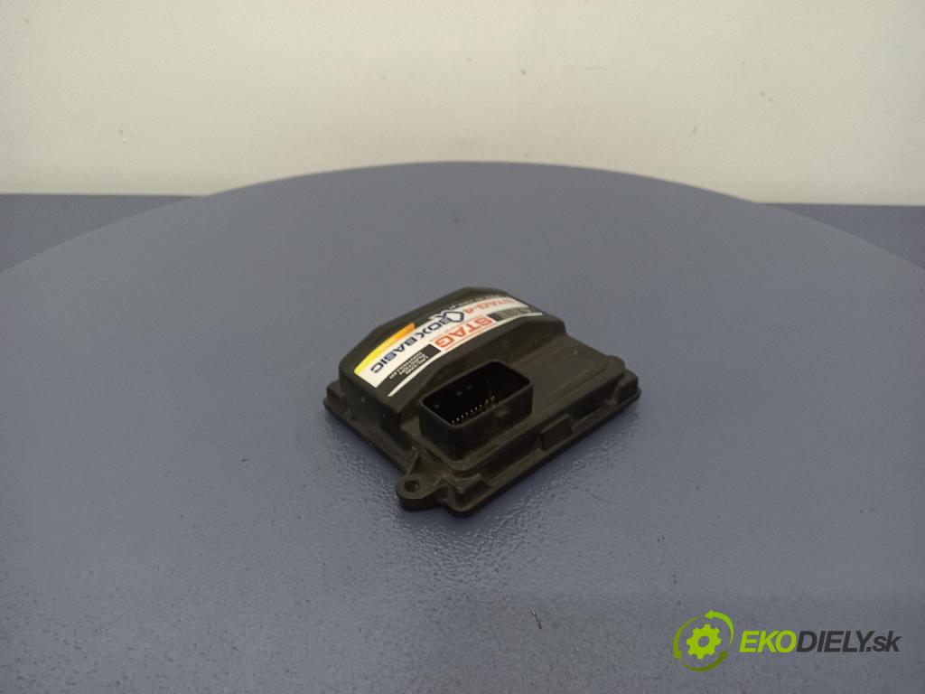 Opel Zafira 2004 riadiaca jednotka 10R-036616