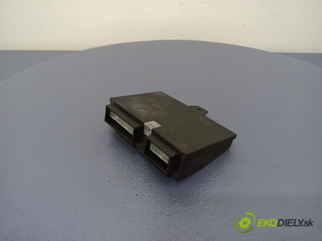 Mitsubishi Space runner 1999 riadiaca jednotka 67R014313