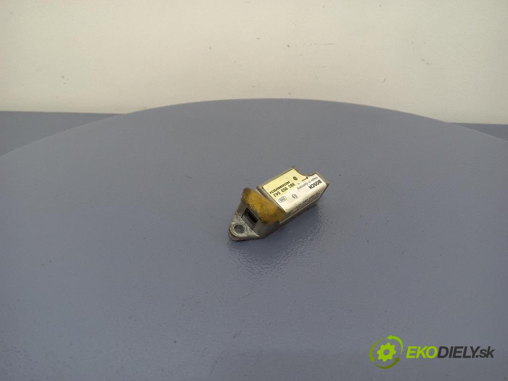 Volkswagen Passat 1997 snímač Dopady / Ochrana Chodci. 3B0959643