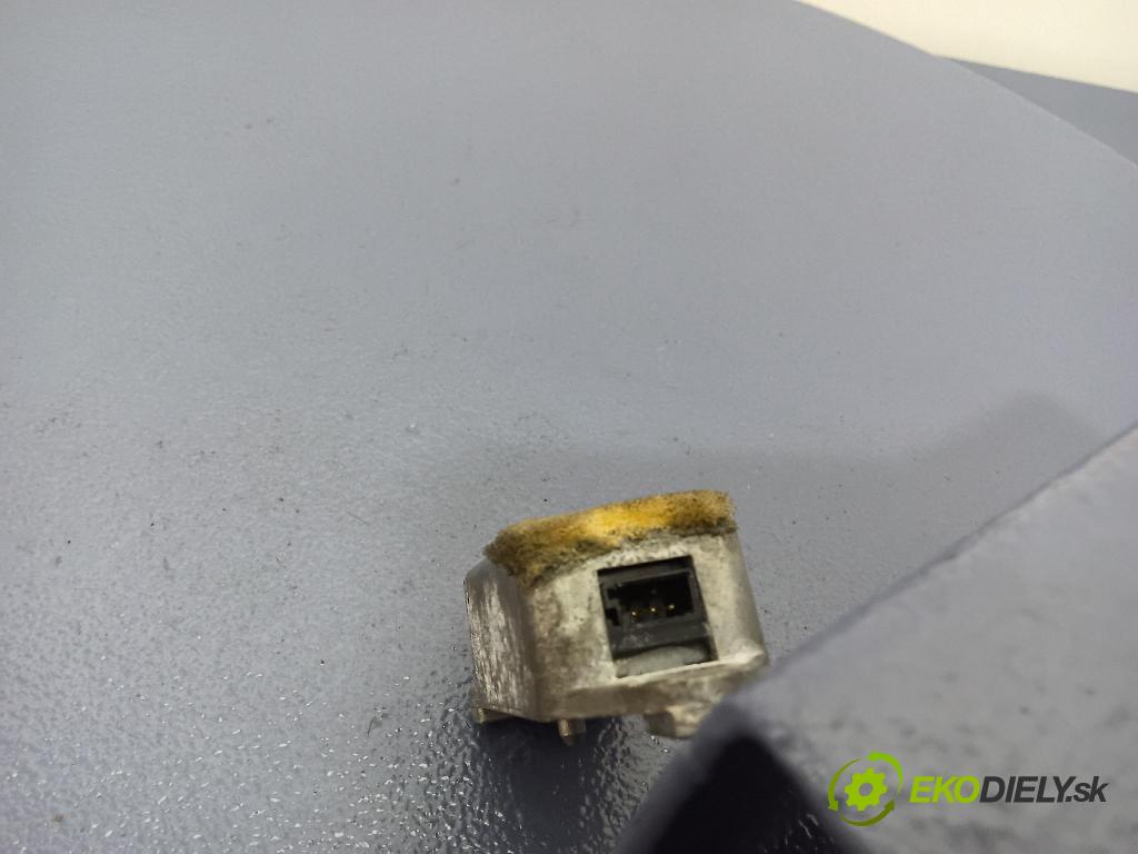 Volkswagen Passat 1997 snímač Dopady / Ochrana Chodci. 3B0959643