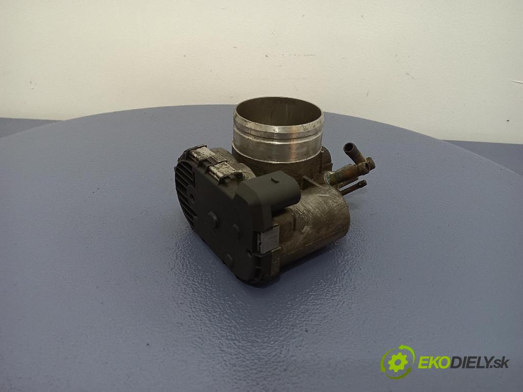 Audi A4 2001 klapka 06B133062H