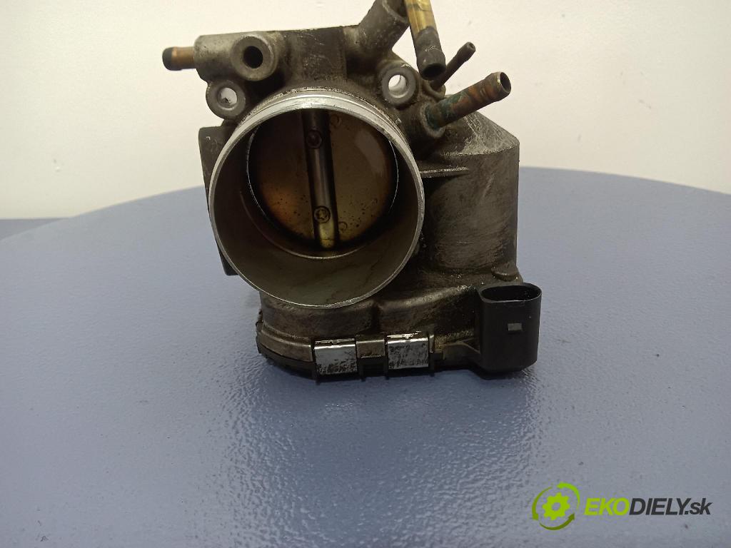 Audi A4 2001 klapka 06B133062H