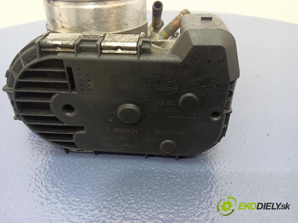 Audi A4 2001 klapka 06B133062H