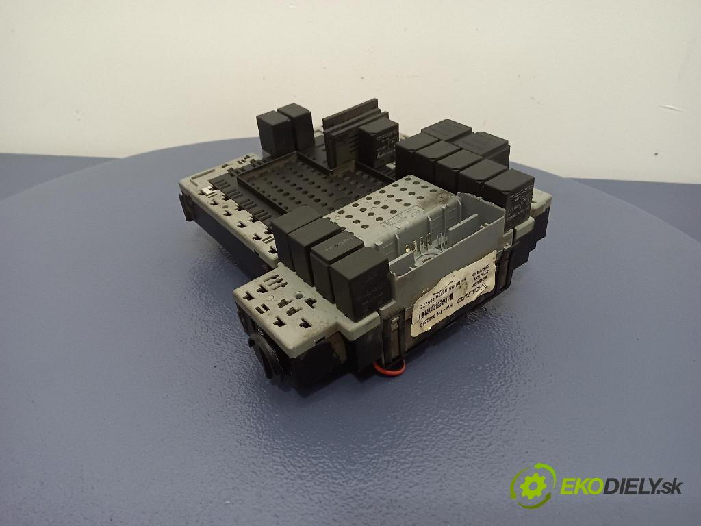 Volvo S60 2001 skříňka Pojistky 8645697