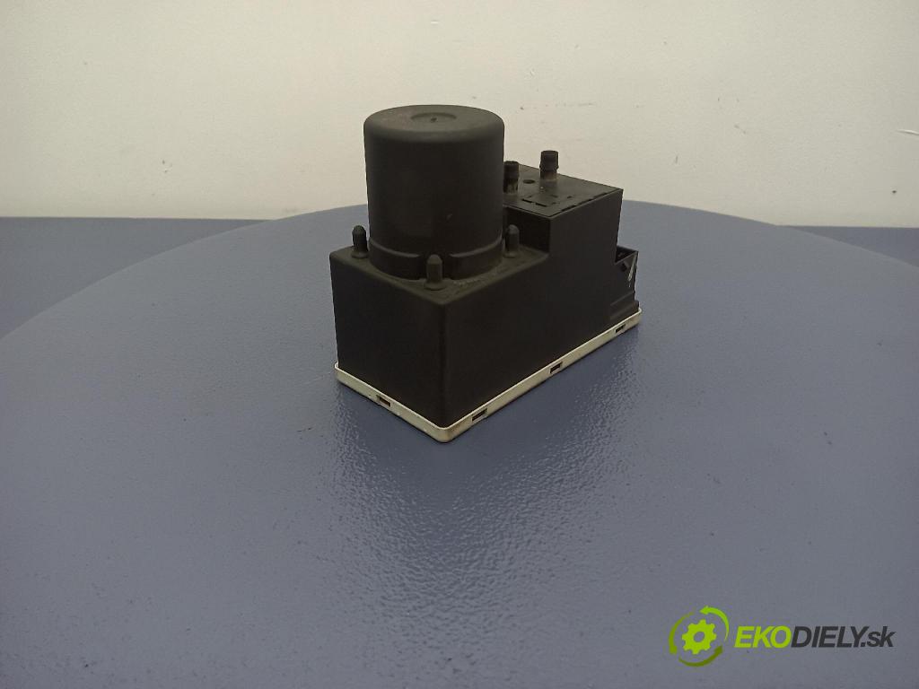 Audi A3 1997 pompa Centrálny: Zámok: 8D0862257B