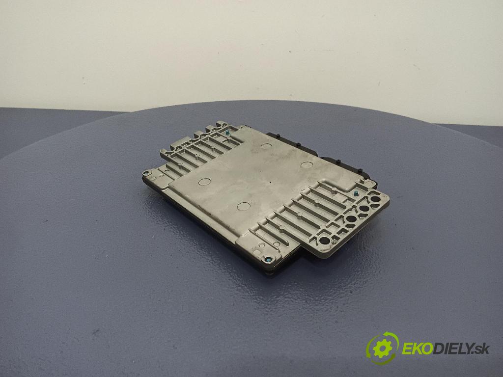 Nissan Almera 2006 riadiaca jednotka Motor: MEC32-211