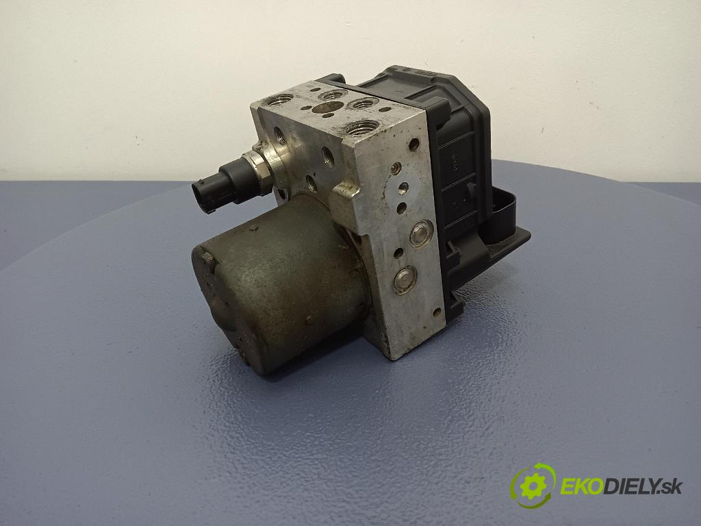 Toyota Avensis 2004 čerpadlo ABS x 44540-05033
