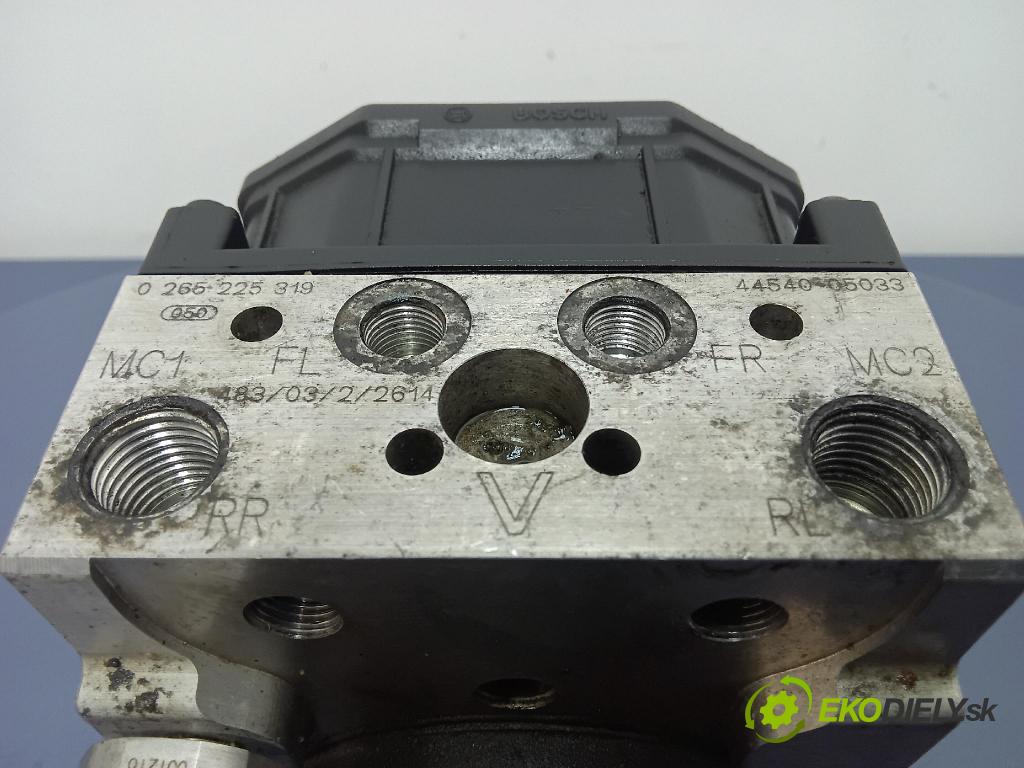 Toyota Avensis 2004 čerpadlo ABS x 44540-05033