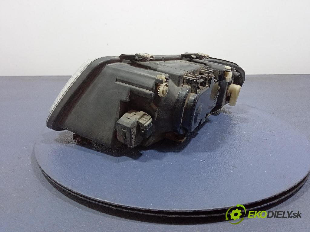 Audi A3 2000 Reflektor: v pravo: 153896-00