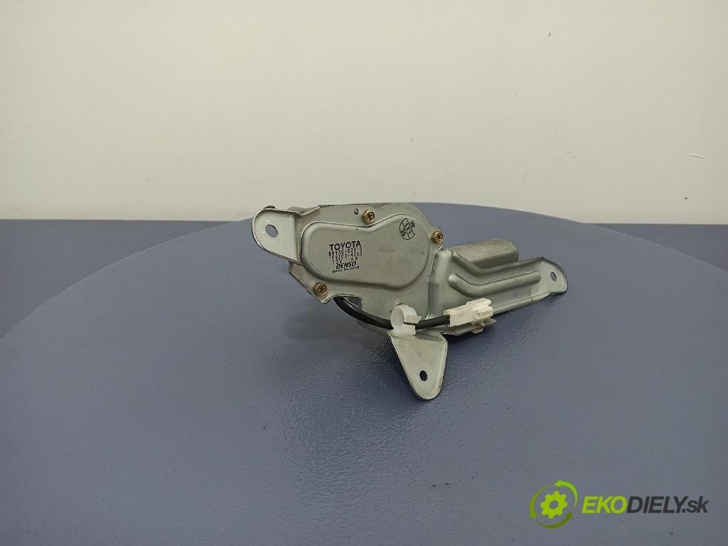 Toyota Yaris 2000 motor: Stierače: zad 159200-4053