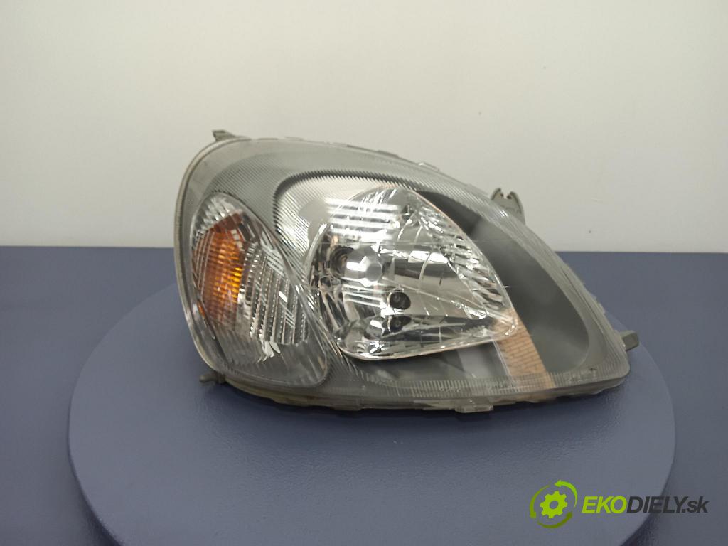 Toyota Yaris 2000 Reflektor: v pravo: 50-5729