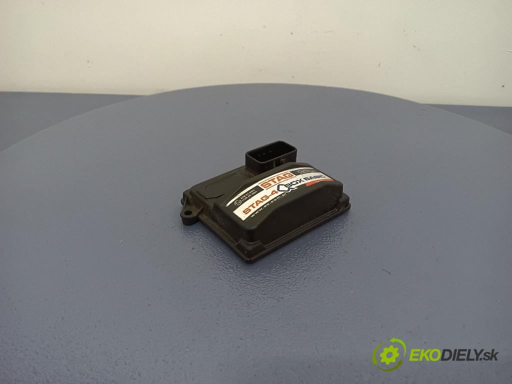 Toyota Yaris 2000 riadiaca jednotka 67R-014903