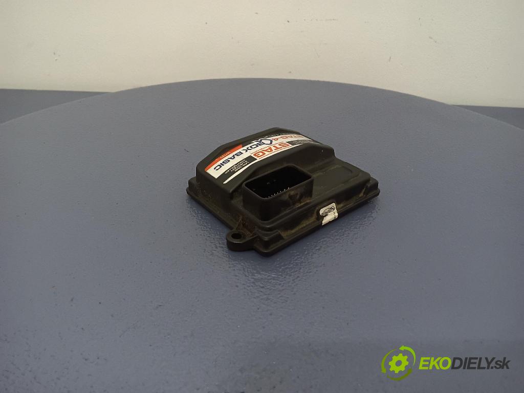 Toyota Yaris 2000 riadiaca jednotka 67R-014903