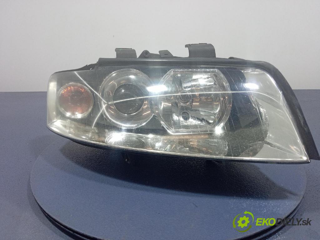 Audi A4 2004 Reflektor: v pravo: 8E0941004F