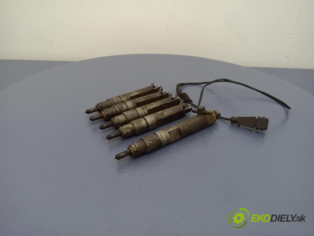 Audi A6 1995 vstrek 046130202