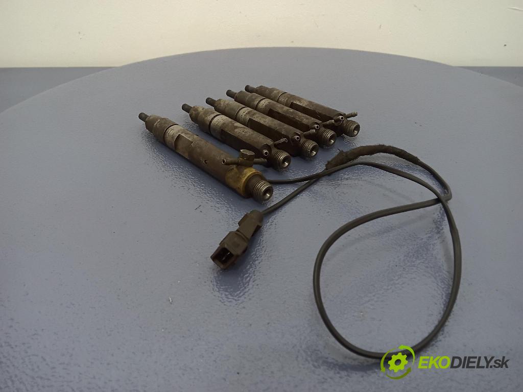 Audi A6 1995 vstrek 046130202