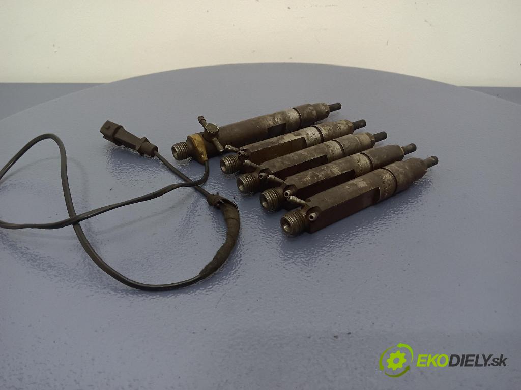 Audi A6 1995 vstrek 046130202