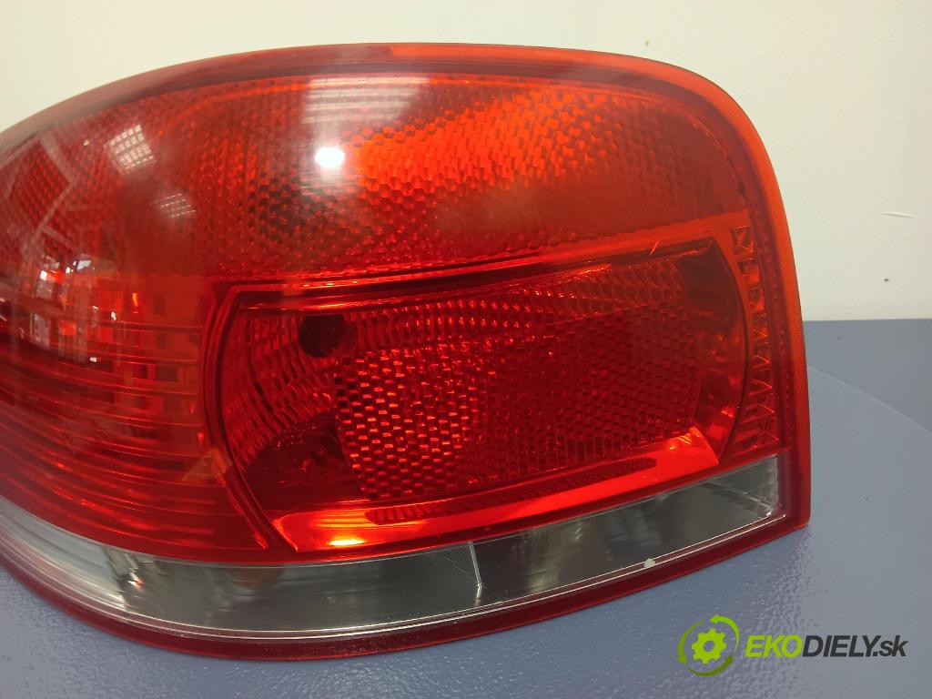 Audi A3 2004 světlo Zad: levá Mimo: 8P0945095
