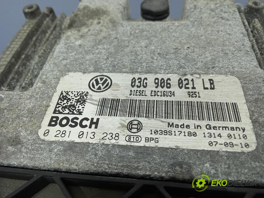 Skoda Octavia 2007 řídící jednotka Motor: 03G906021LB