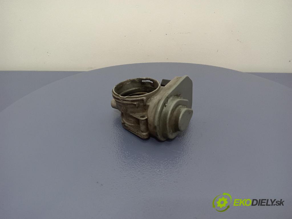 Skoda Octavia 2007 klapka 038128063G