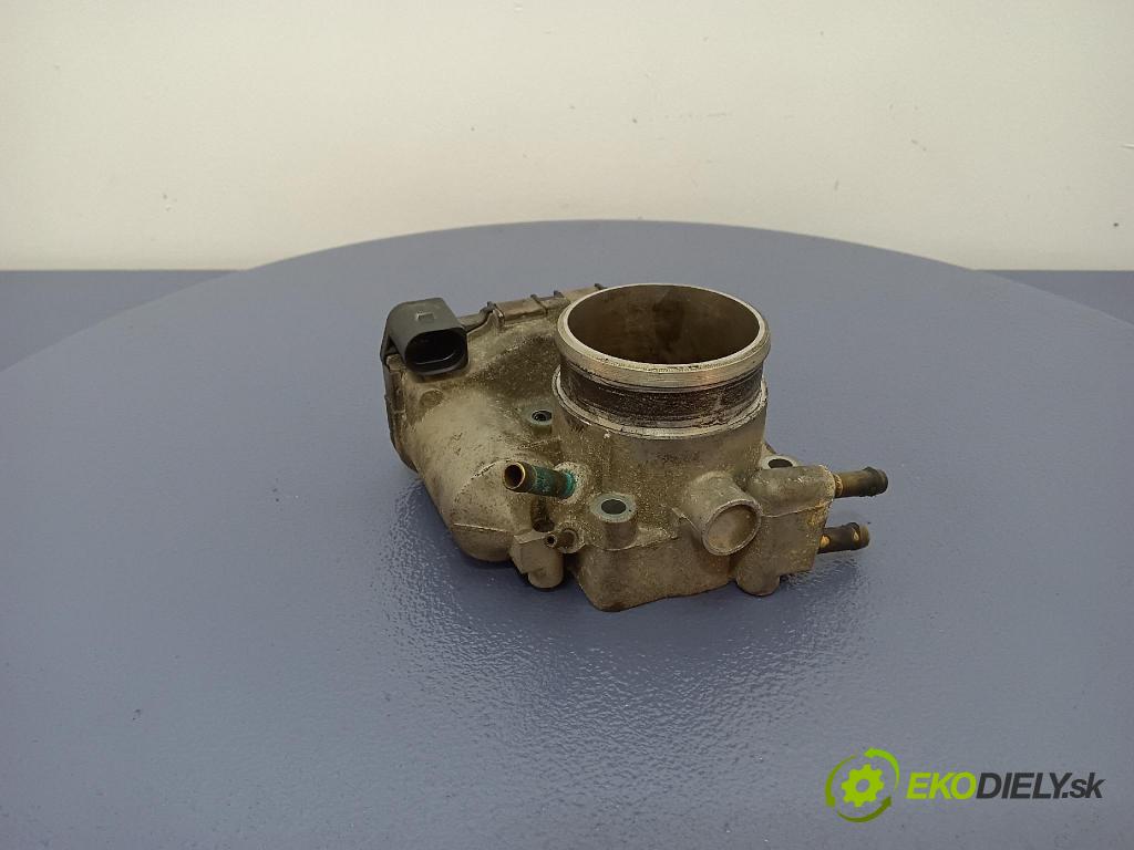 Volkswagen Passat 1999 klapka 06B133062G