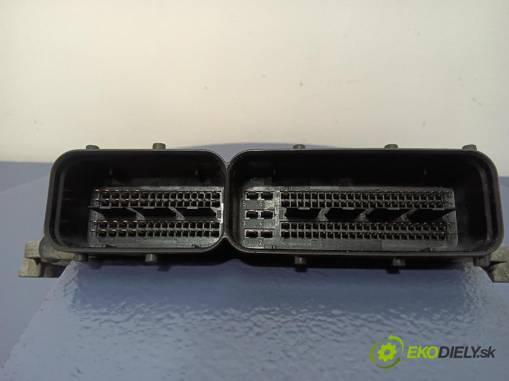 Fiat Sedici 2007 riadiaca jednotka Motor: 55204652