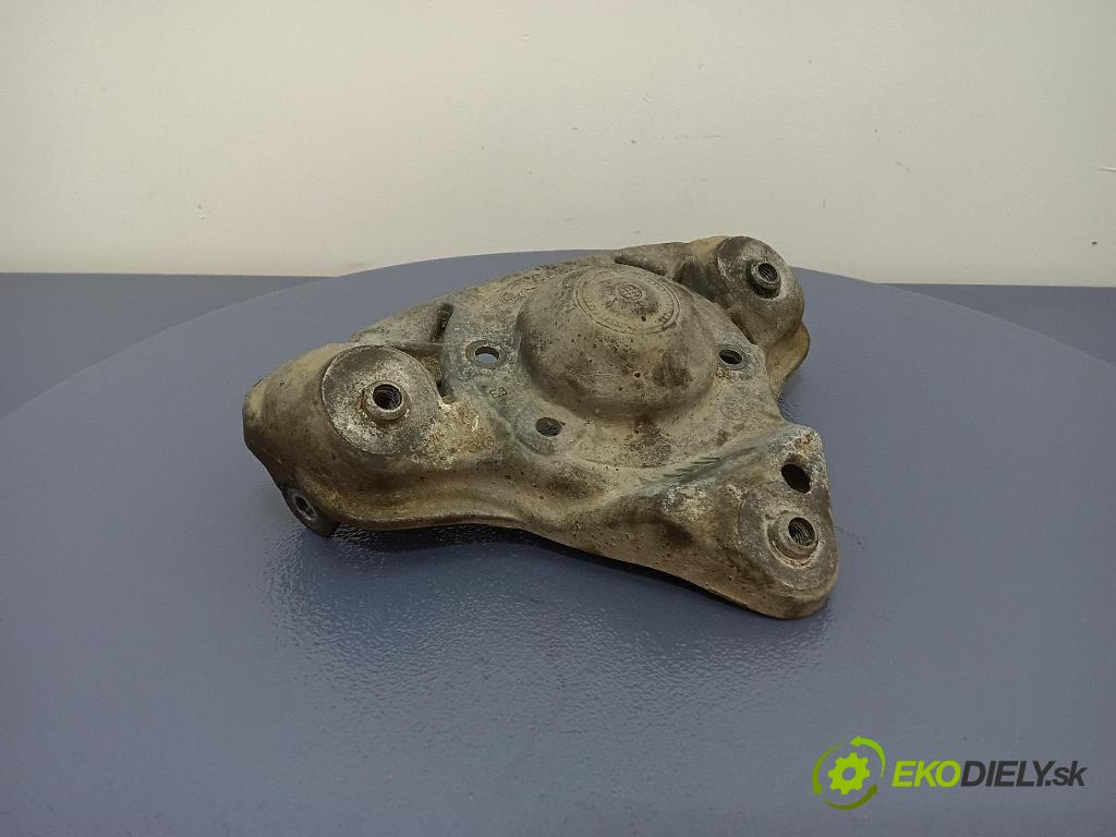 Audi A6 2000 tlumič před Lewy. 8D0412383E
