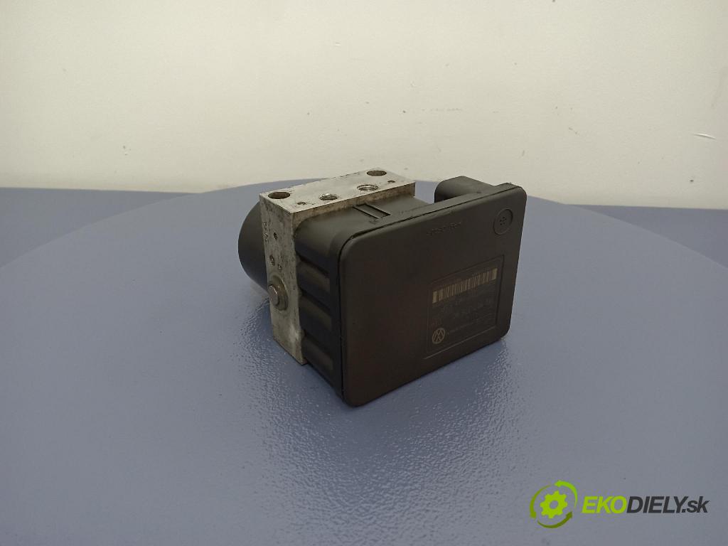 Volkswagen Jetta 2006 čerpadlo ABS x 1K0907379AC