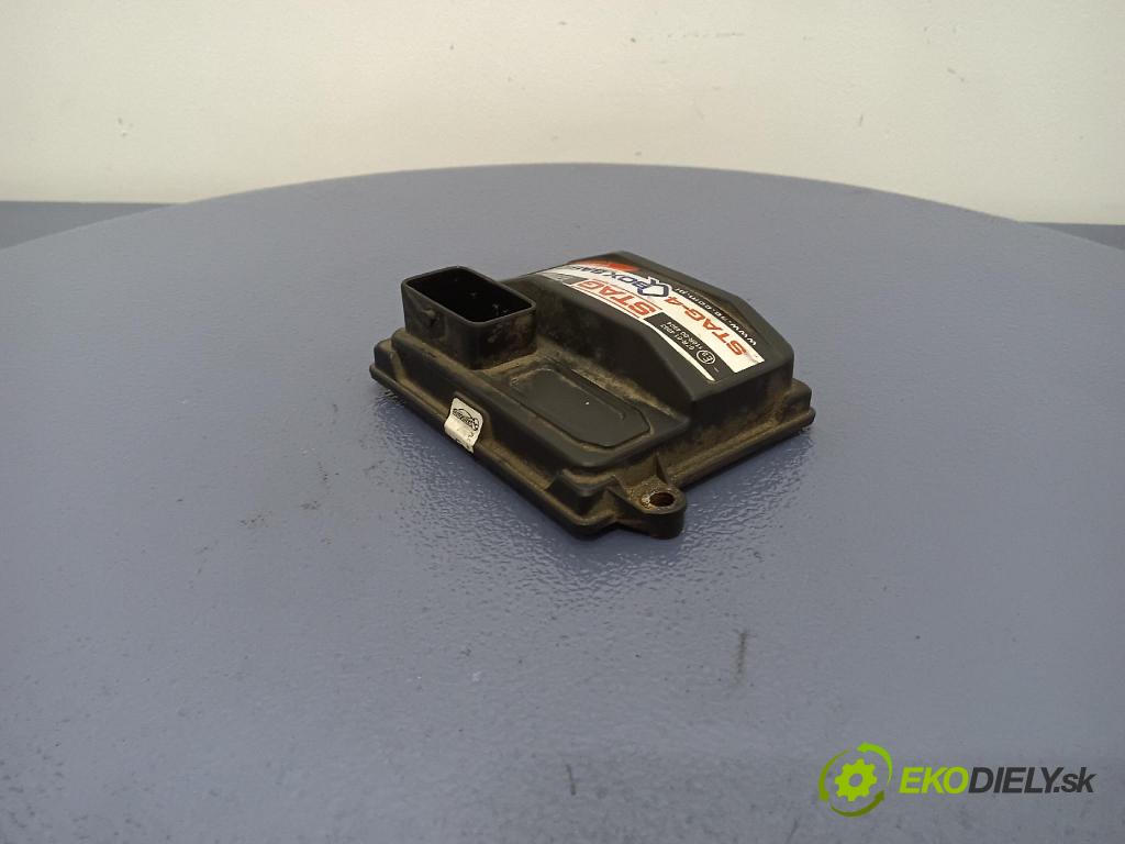 Opel Meriva 2006 řídící jednotka 67R-014903
