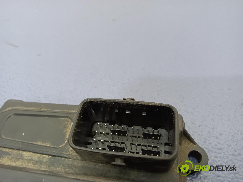 Opel Meriva 2006 řídící jednotka 67R-014903