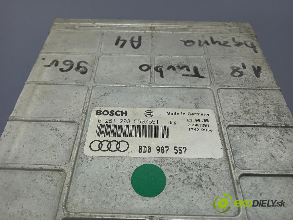 Audi A4 0 řídící jednotka Motor: 8D0907557