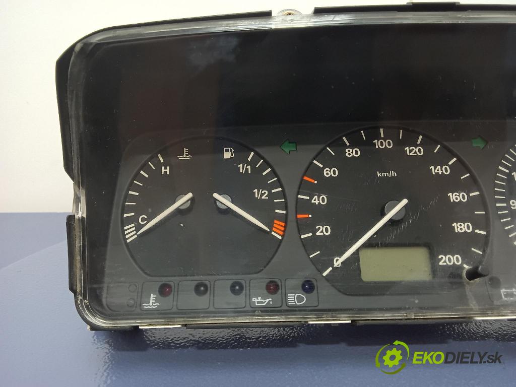 Volkswagen Transporter 1997 Přístrojová deska 7D0919850H