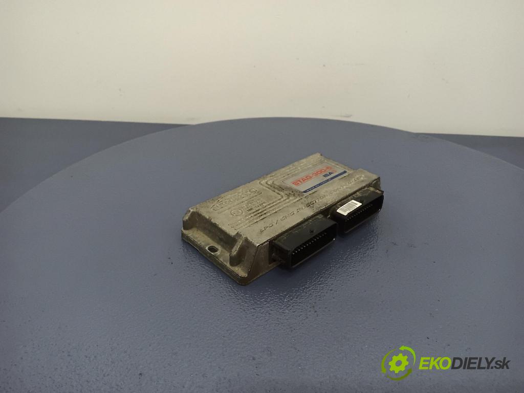 Audi A4 2000 řídící jednotka 67R-014289