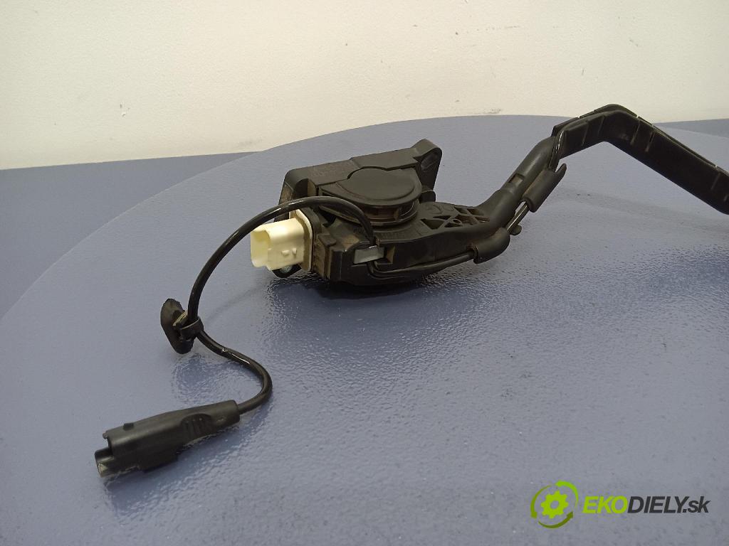 Citroen C5 2005 pedal Plyn: 9650341780