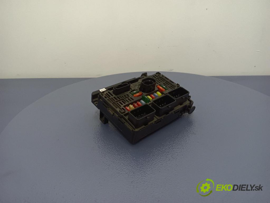 Citroen C5 2005 skříňka Pojistky 9661682980