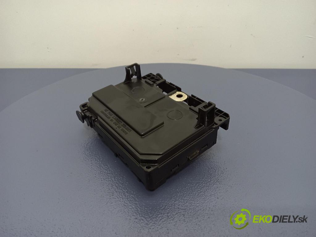 Citroen C5 2005 skříňka Pojistky 9661682980