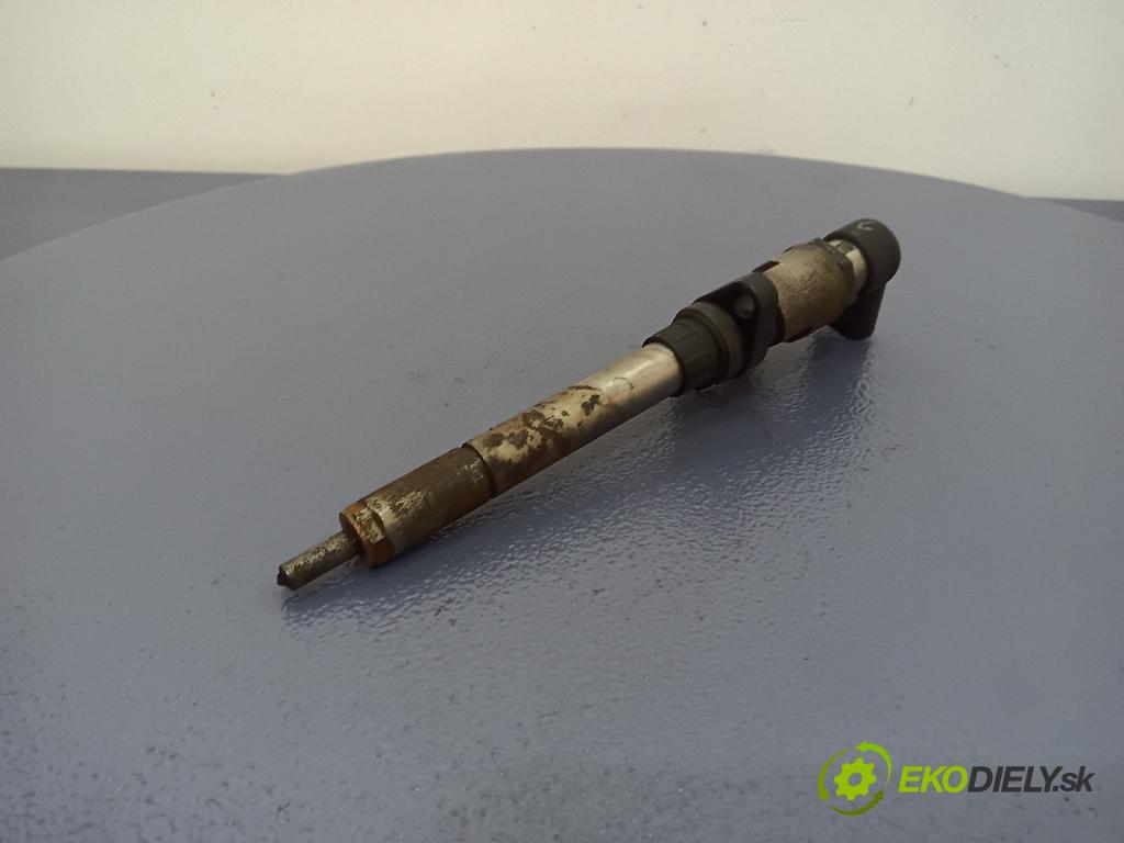 Citroen C5 2005 vstřikovač 9657144580