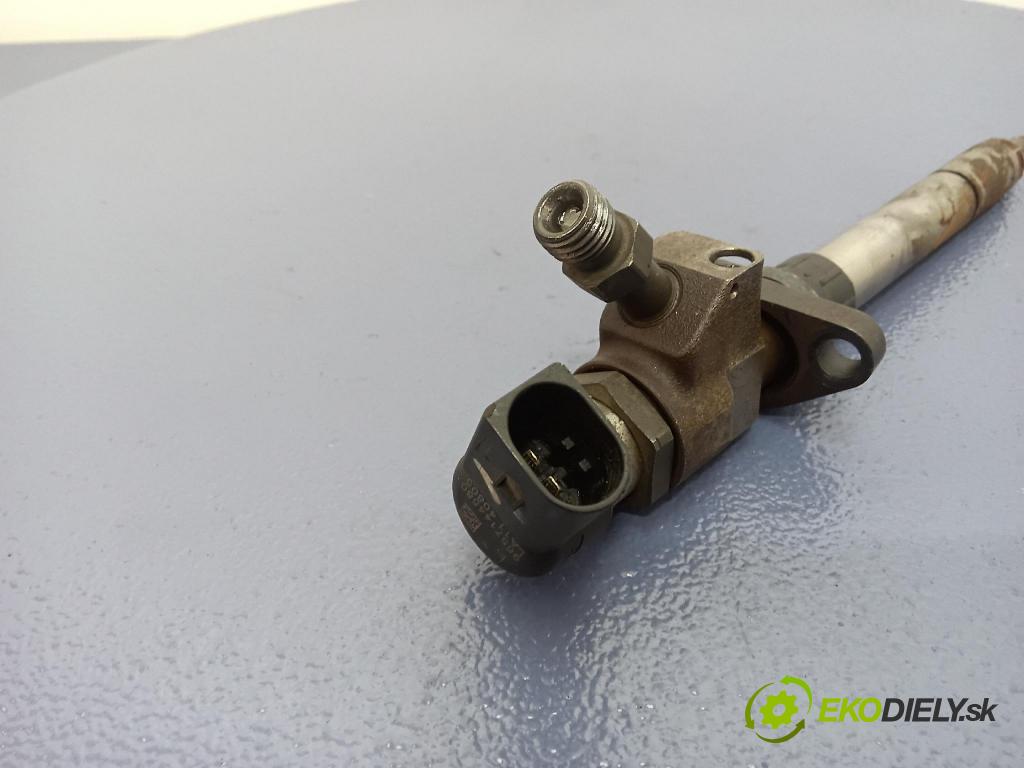 Citroen C5 2005 vstřikovač 9657144580