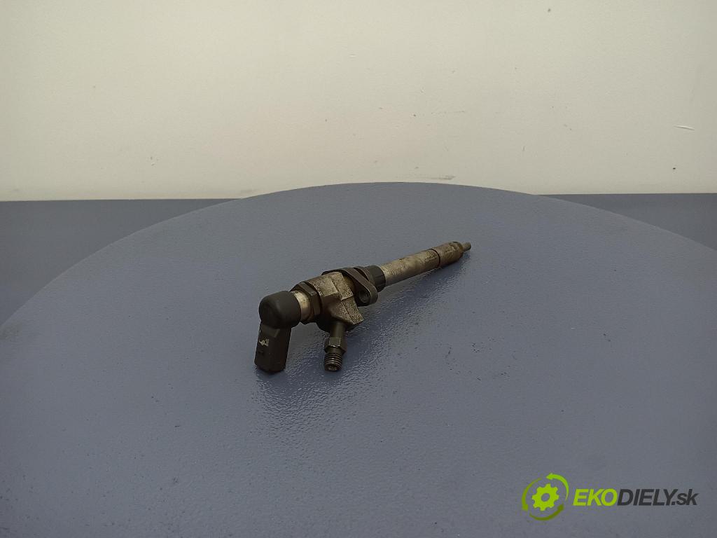 Citroen C5 2005 vstřikovač 9657144580