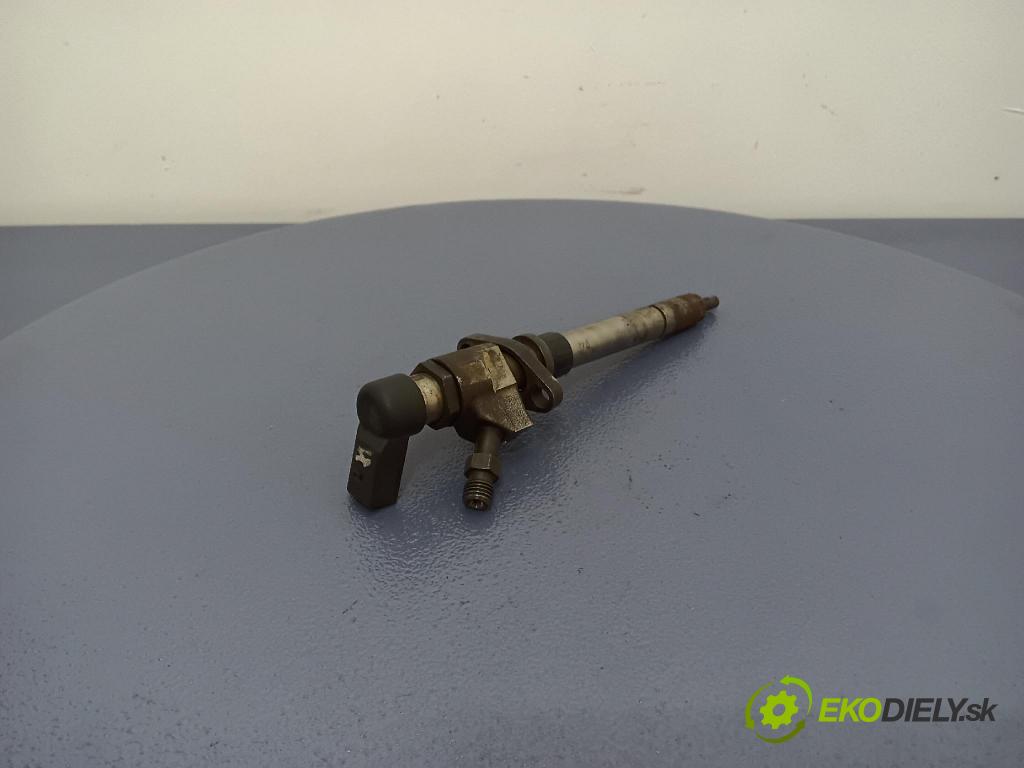Citroen C5 2005 vstřikovač 9657144580