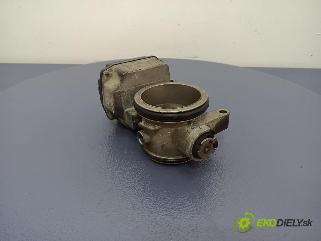 Volkswagen Bora 2001 škrticí klapka 036133062A
